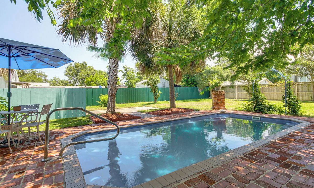 Old Town House | Heron House - Beach, Fishing Pier, Boat Launch