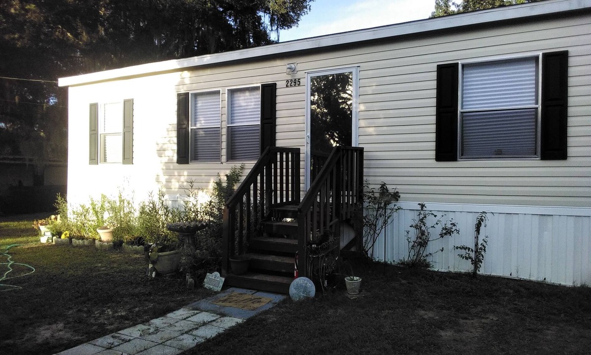 Homosassa House | High & Dry with a full fenced yard for privacy