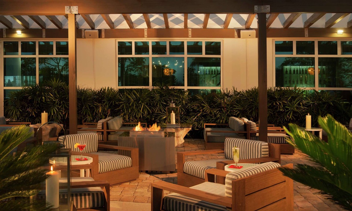 Ludlam Hotel | Hilton Garden Inn Miami Dolphin Mall