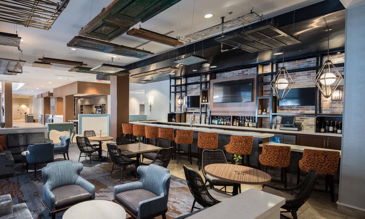 Arts/Warehouse District Hotel | Hilton Garden Inn New Orleans Convention Center