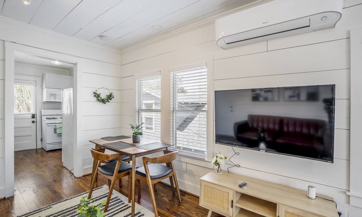 Greater Heights Apartment | Historic Heights Artist #3 - 5 km from FIFA Fest