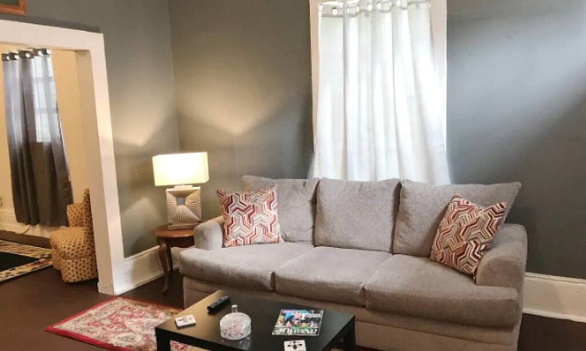 Lower Garden District Apartment | Historic Lower Garden District 1BR Near St. Charles Streetcar