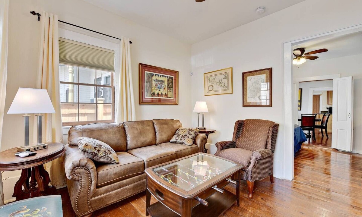 Lower Garden District Cottage | Historic New Orleans Cottage