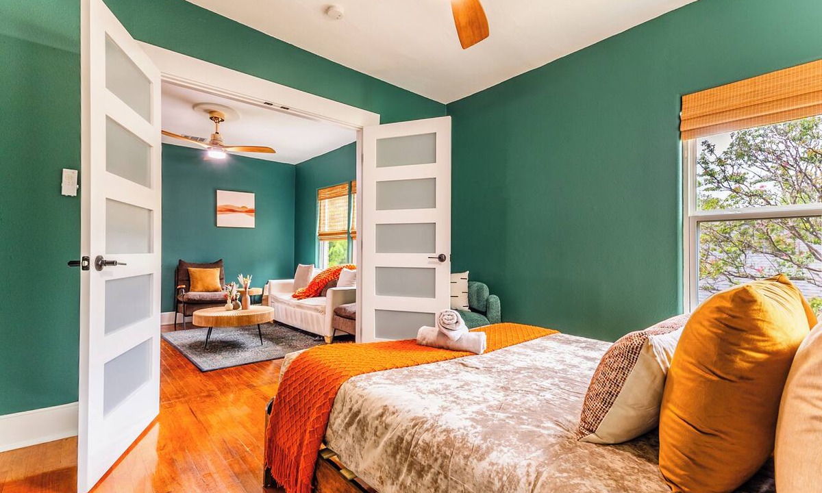 Oak Cliff House | Historic Oak Cliff Retreat - Yoga & Wellness Room Near Bishop Arts