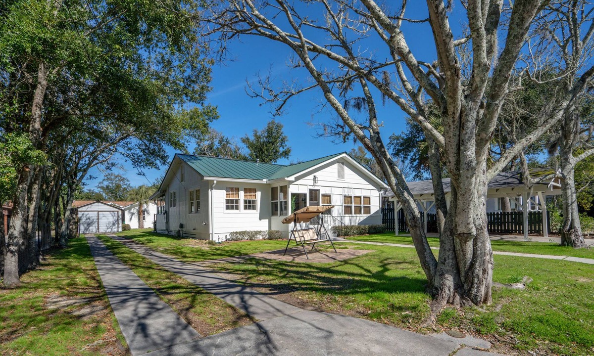 Old Town House | Historic Old Town Cottage w/ Golf Cart