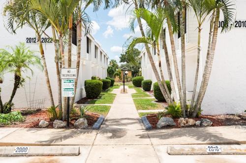 Sebring House | Historic Sebring Downtown Home