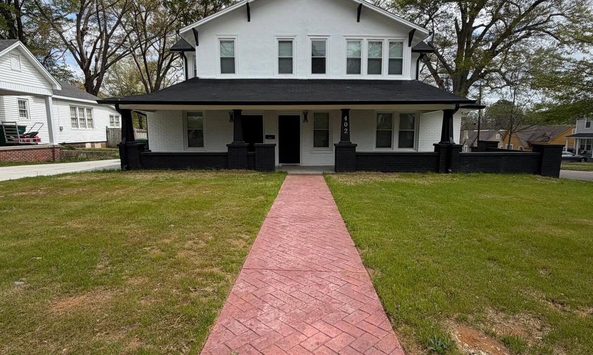 Tupelo Apartment | Historical Apartment #3 - Sleeps 3-6 in Tupelo