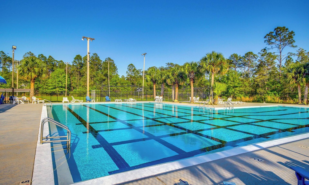 Diamondhead House | Hit the Greens, Bring Your Pets: Diamondhead Home!