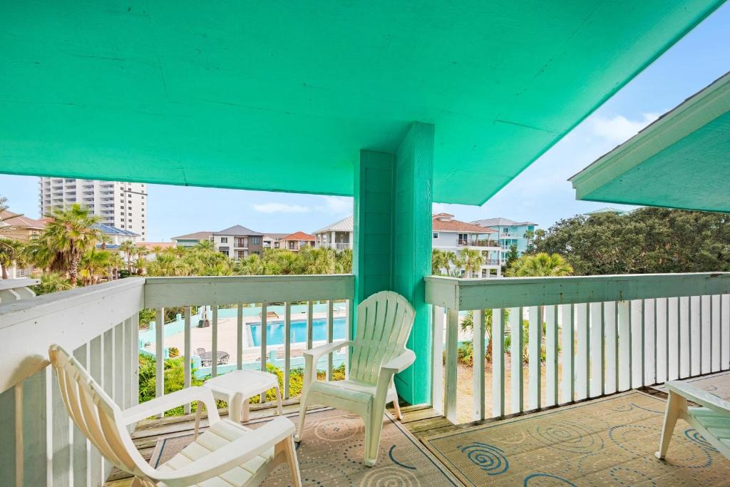 Villa Sabine House | Holiday homes in Pensacola Beach, FL, USA