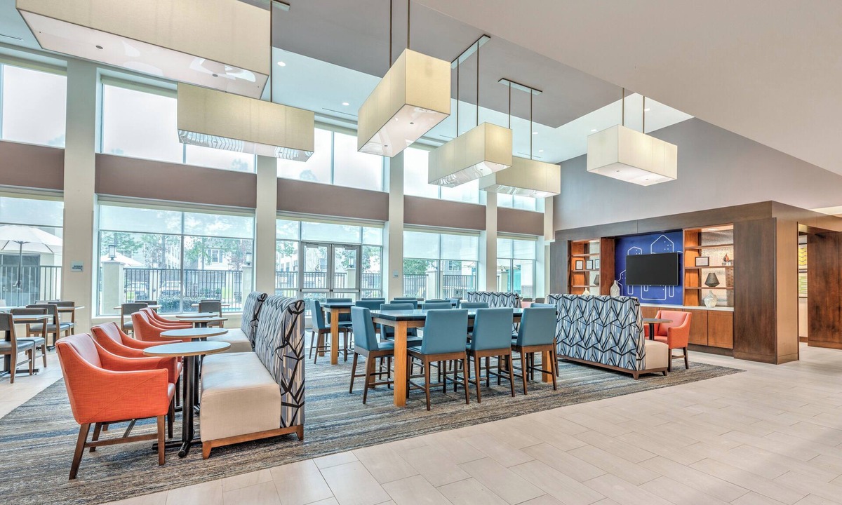 Braeswood Place Hotel | Holiday Inn Express & Suites Houston S - Medical Ctr Area by IHG