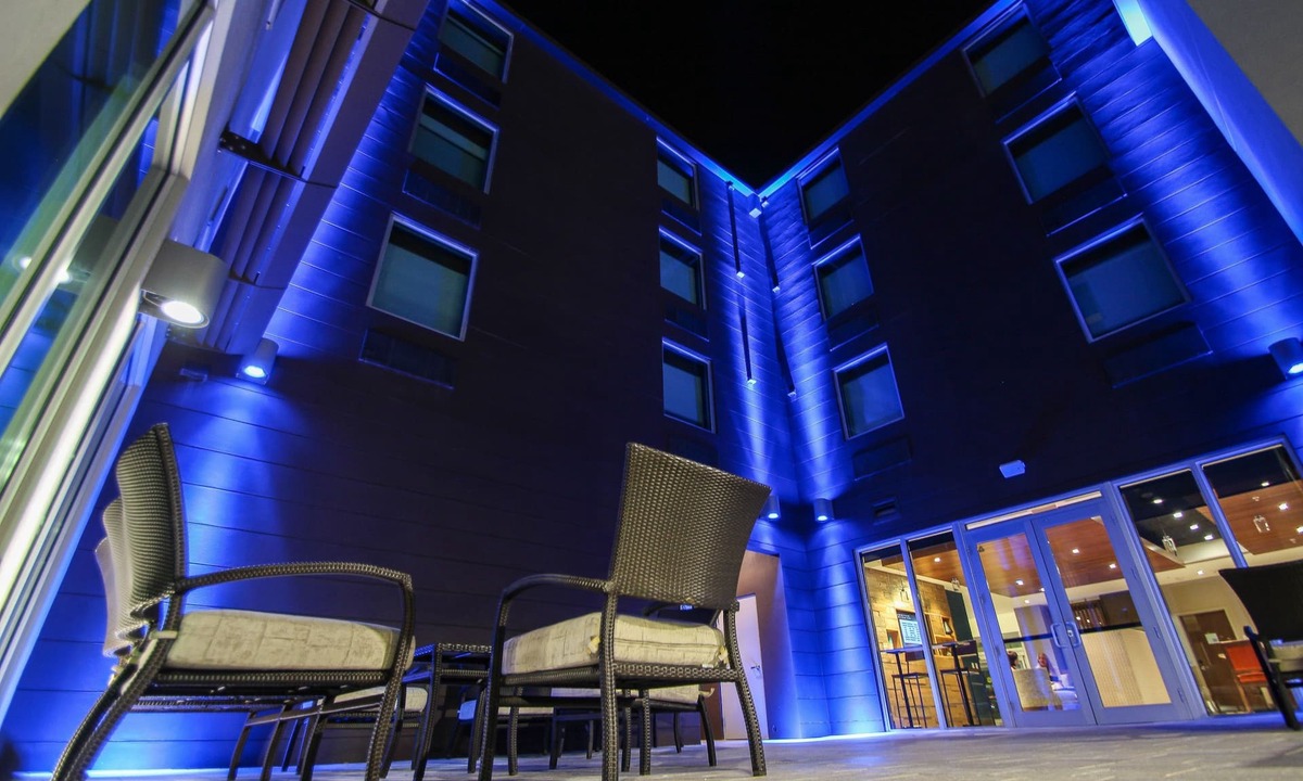 Seybold Hotel | Holiday Inn Express & Suites Miami Airport East by IHG