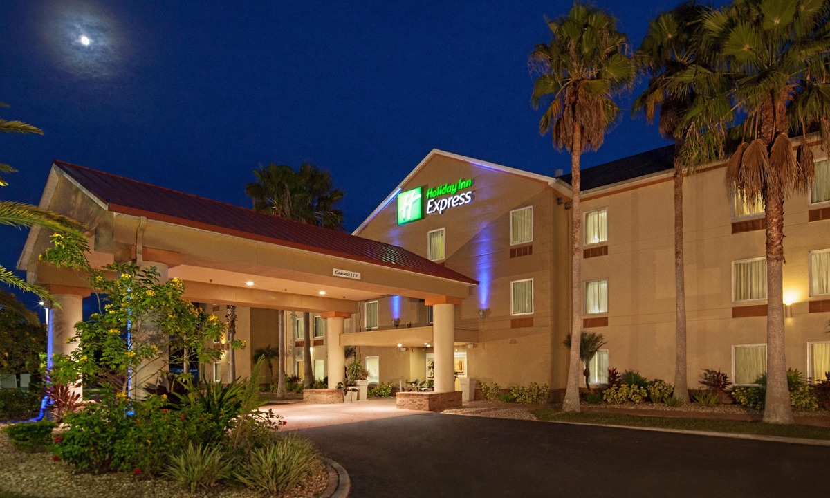 Deep Creek Hotel | Holiday Inn Express Hotel & Suites Port Charlotte, an Ihg Hotel