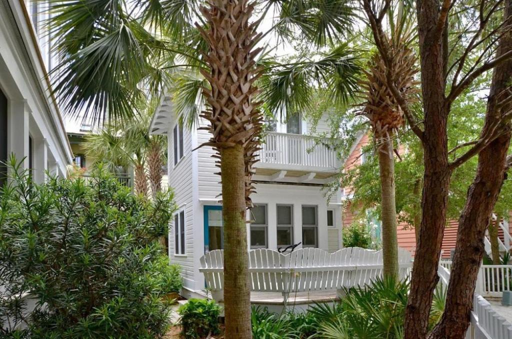 Seaside House | Homecoming