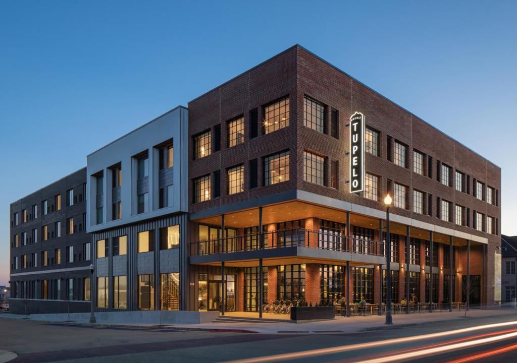 Tupelo Hotel | Hotel Tupelo, a Wyndham Hotel