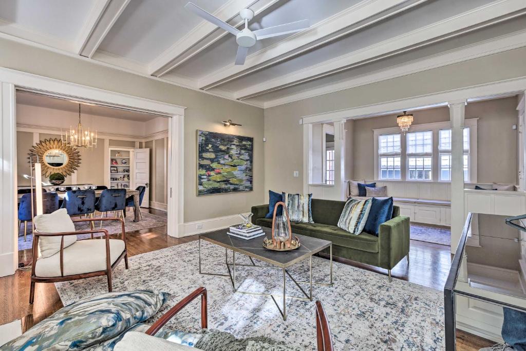 Crestline Heights House | Immaculate Birmingham House w/Covered Porch!