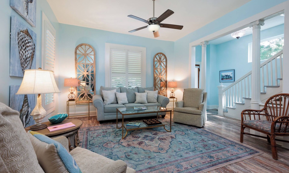 Biloxi House | In the heart of Ocean Springs. Easily WALK to downtown! The Porter House