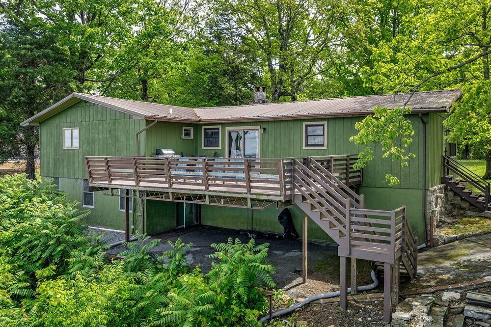 Mentone Cottage | Incredible Cottage with Breathtaking Views from the Amazing Deck, the Perfect Base for Exploring the Area Around Mentone, Alabama