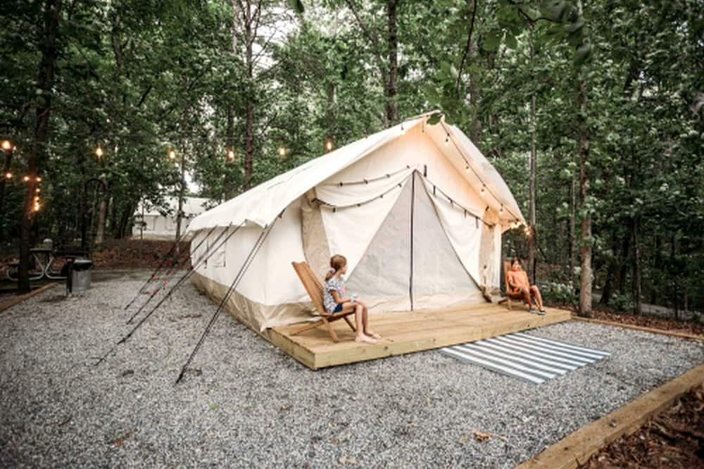 Osprey RV Rental | Incredible Tented Cabin with Stunning Forest Views in Sarasota, Florida