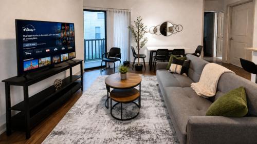 Five Points South Apartment | Iron City Retreat Modern 2BR Stay