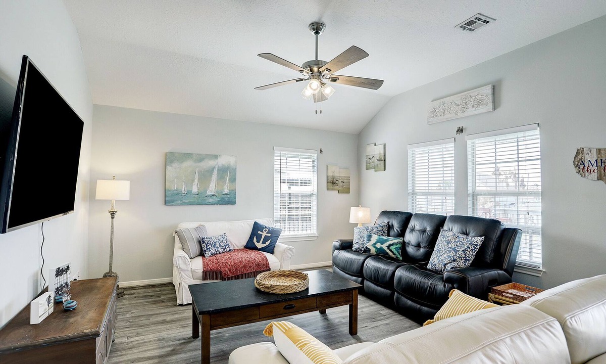 Jamaica Beach House | Jamaica Beach Waterfront Home! w/Paddleboards, Kayak, Pedal Boat, Fishing Gears