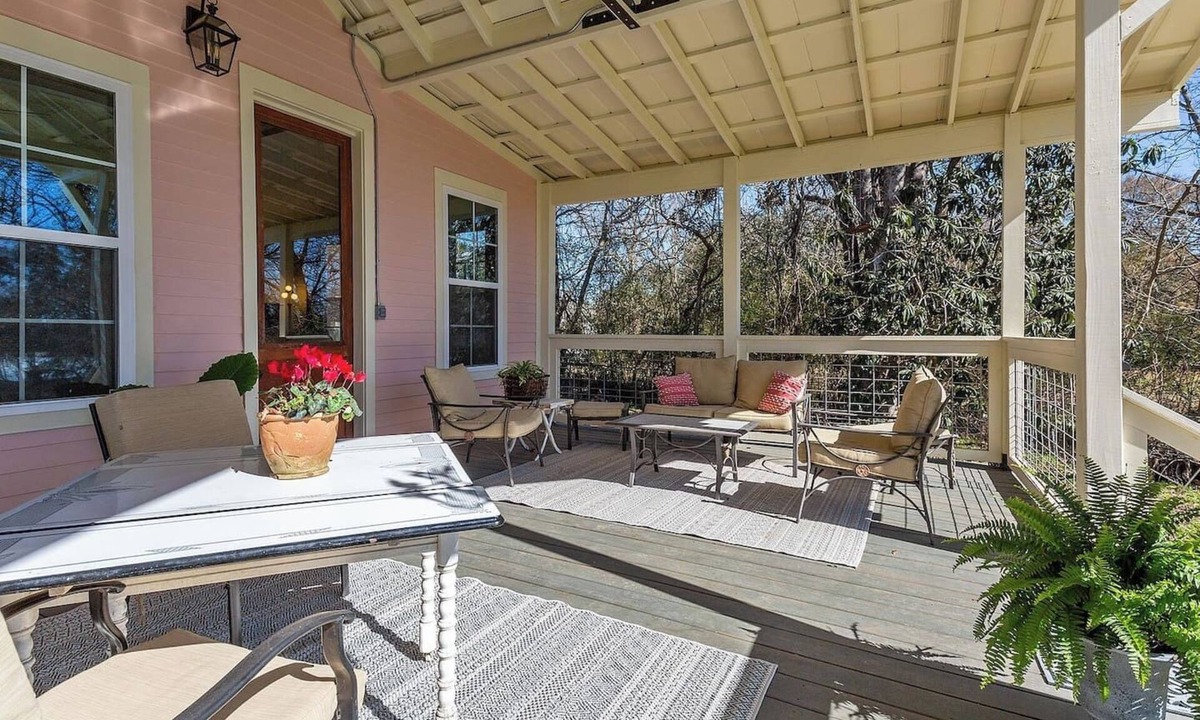 St. Francisville House | Jasperilla Pink House