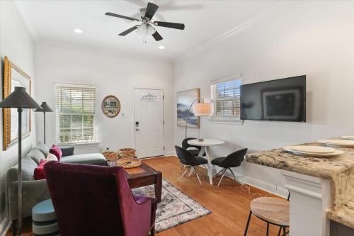 Fairgrounds House | JazzFest Central Spotless 3BR w Driveway