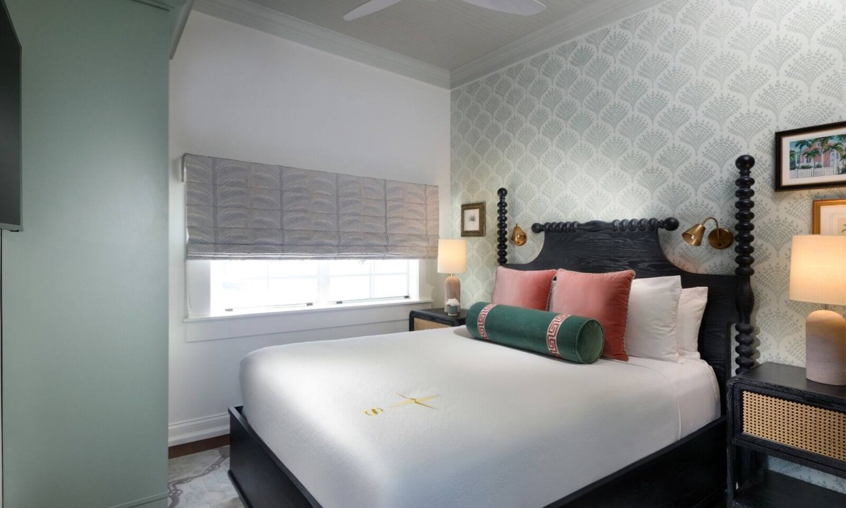 Uptown - Upper Duval Hotel | Key West Bliss – Stroll to South Beach for a Relaxing and Unforgettable Stay!