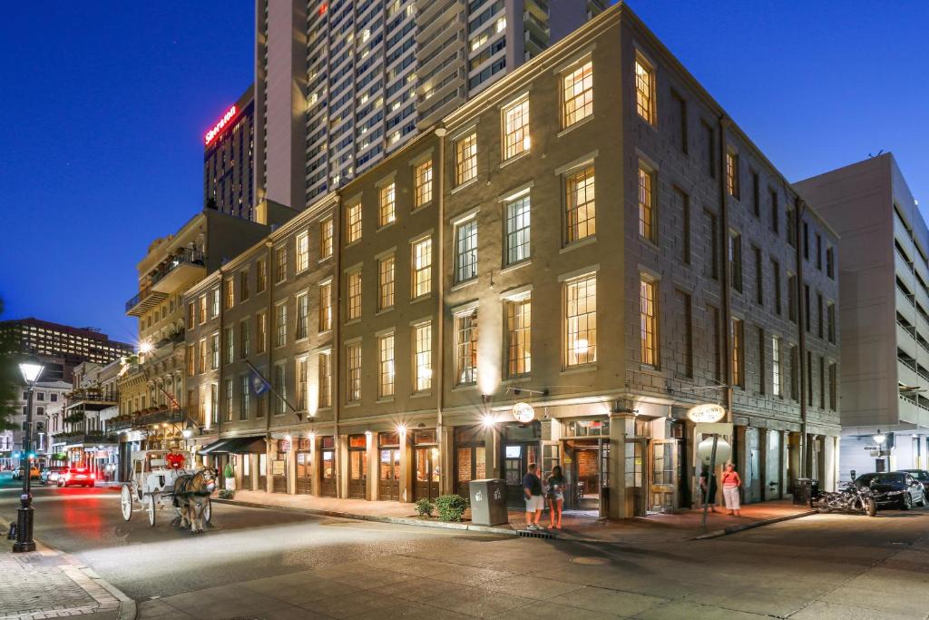 French Quarter Hotel | La Galerie French Quarter Hotel