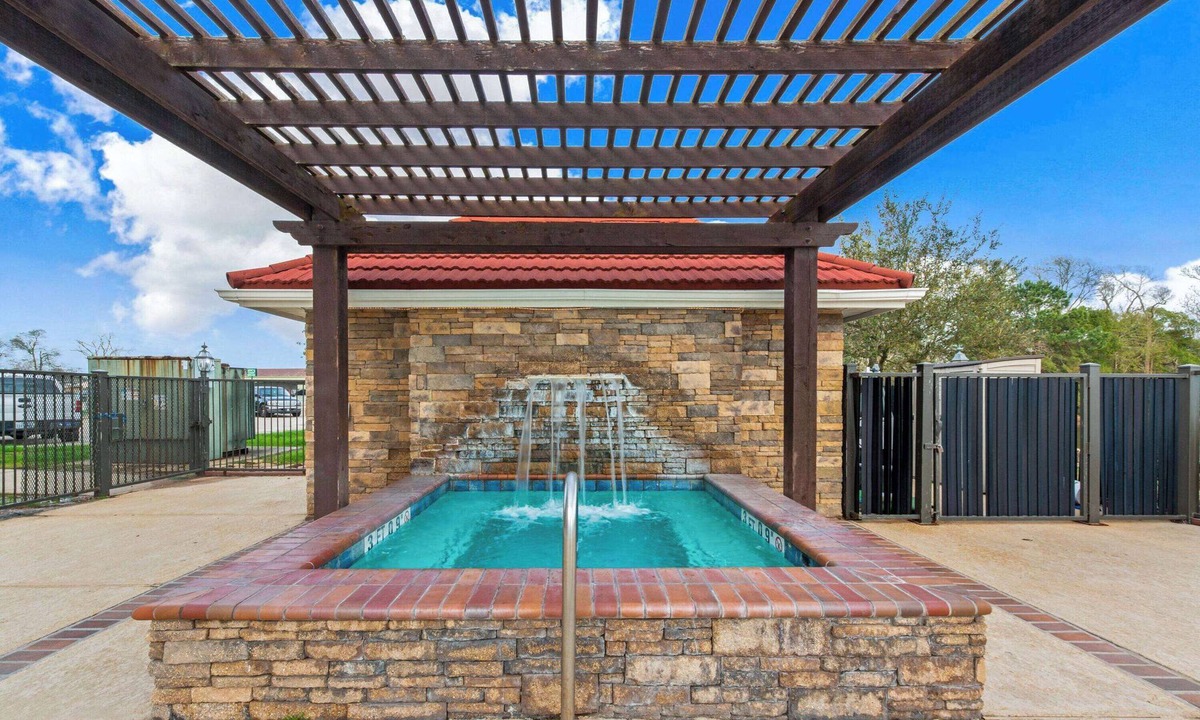 Bridge City Hotel | La Quinta Inn & Suites by Wyndham Bridge City