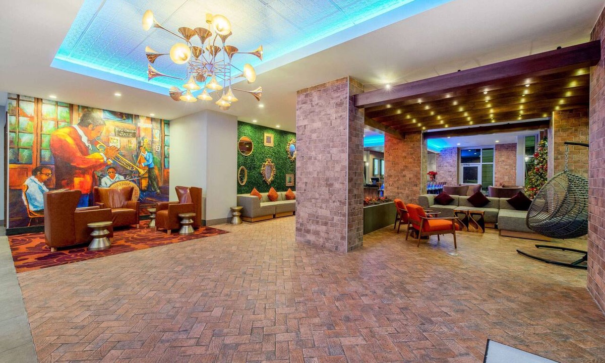 Central Business District Hotel | La Quinta Inn & Suites by Wyndham New Orleans Downtown