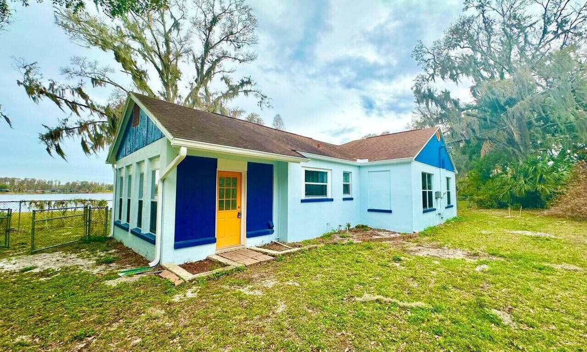 Lake Brant House | Lake Front Cottage* Dock* Fish* Swim* Boat