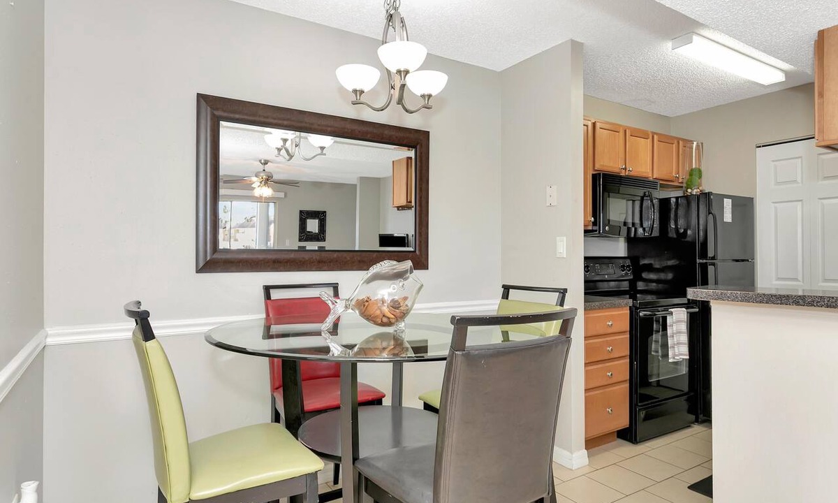 Brandon Condo | Lake Front - Ground Level - 2 bedroom 2 bath