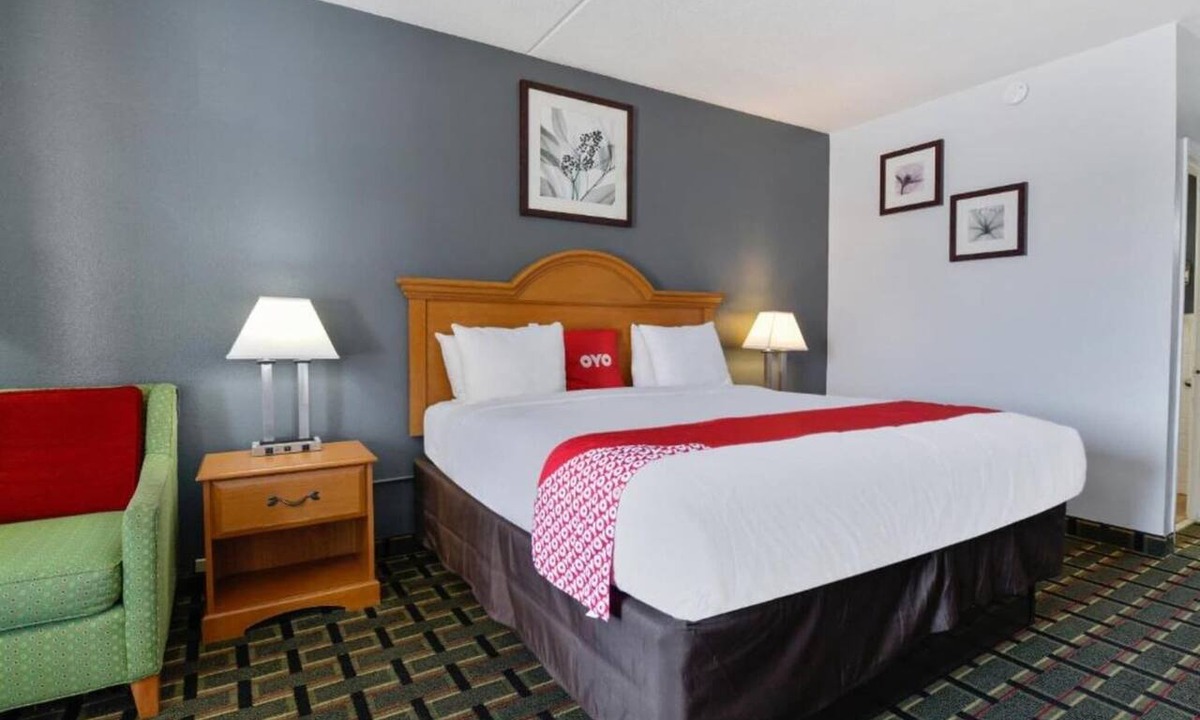 Lake Park Apartment | Lake Park GA | King Bed