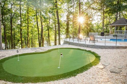 Northport House | Lake T Retreat - Sunset - Pool - Putting Green