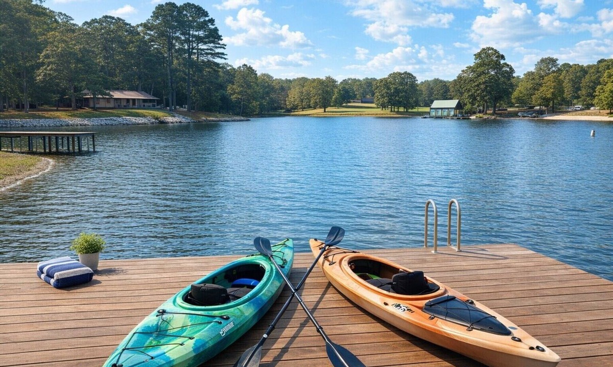 Shelbyville Cabin | Lakefront Cabin w/Private Pier & Firepit