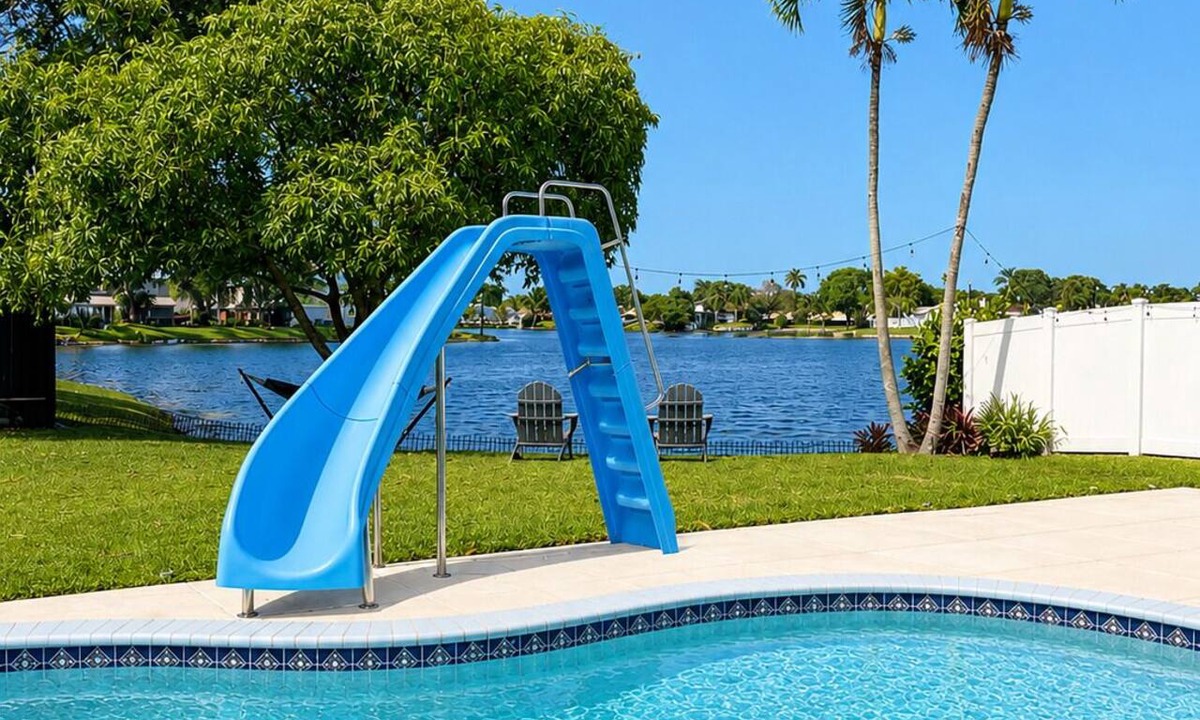 Survey Creek House | Lakefront Coastal Getaway/Private pool~4BR~sleeps 10