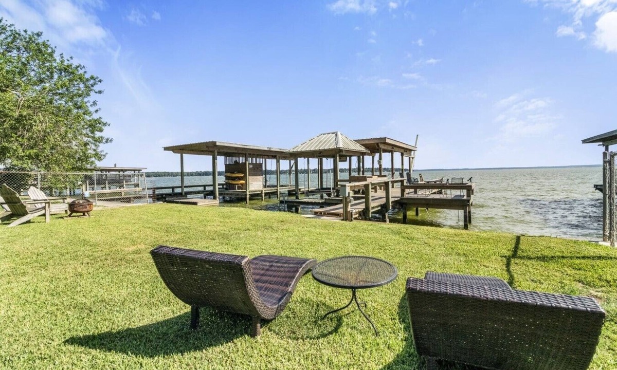 West Livingston House | Lakefront Livingston Retreat w Dock & Fire Pit!