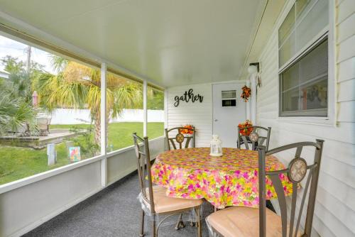 Lakeland House | Lakeland Cottage w/Pool Access + Screened Porch!