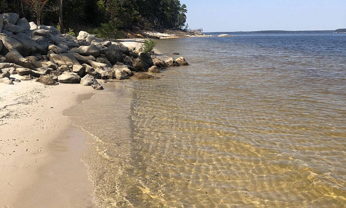 Jasper Cottage | Lakeside cottage, water access + pet friendly with additional fee