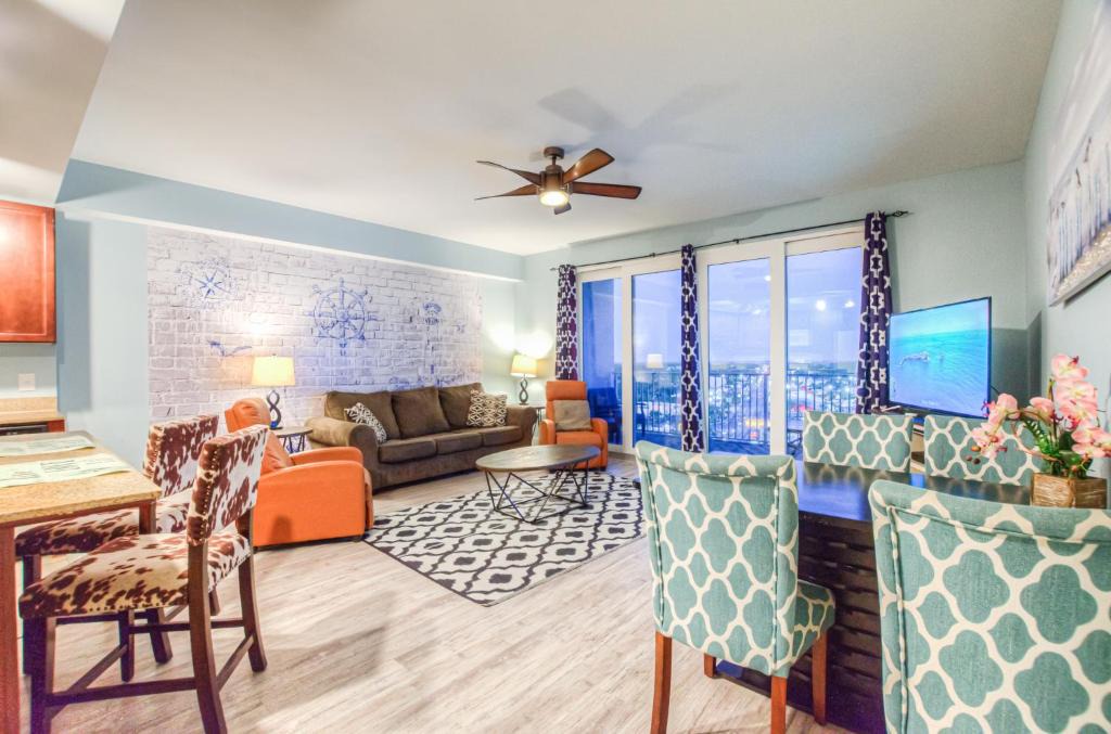 Panama City Beach House | Laketown Wharf 1435 By Aneliya
