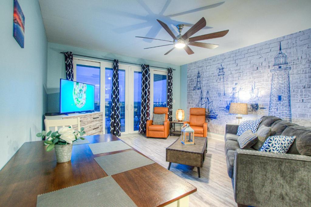 Panama City Beach House | Laketown Wharf 831 By Aneliya