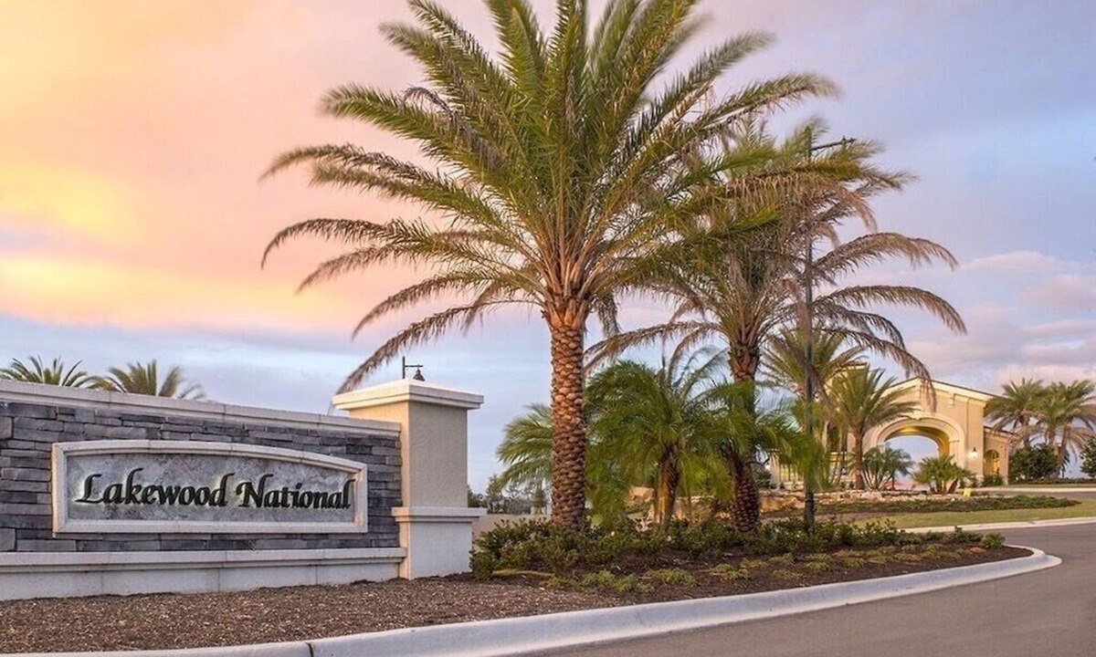 Lakewood Ranch Condo | Lakewood National Golf Club Penthouse Condo with Luxury Amenities - Pet Welcome