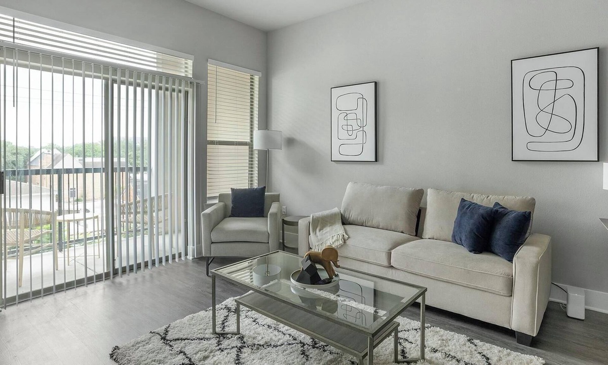 Nassau Bay Apartment | Landing | Amazing 2BD, Clubhouse, Yoga Studio