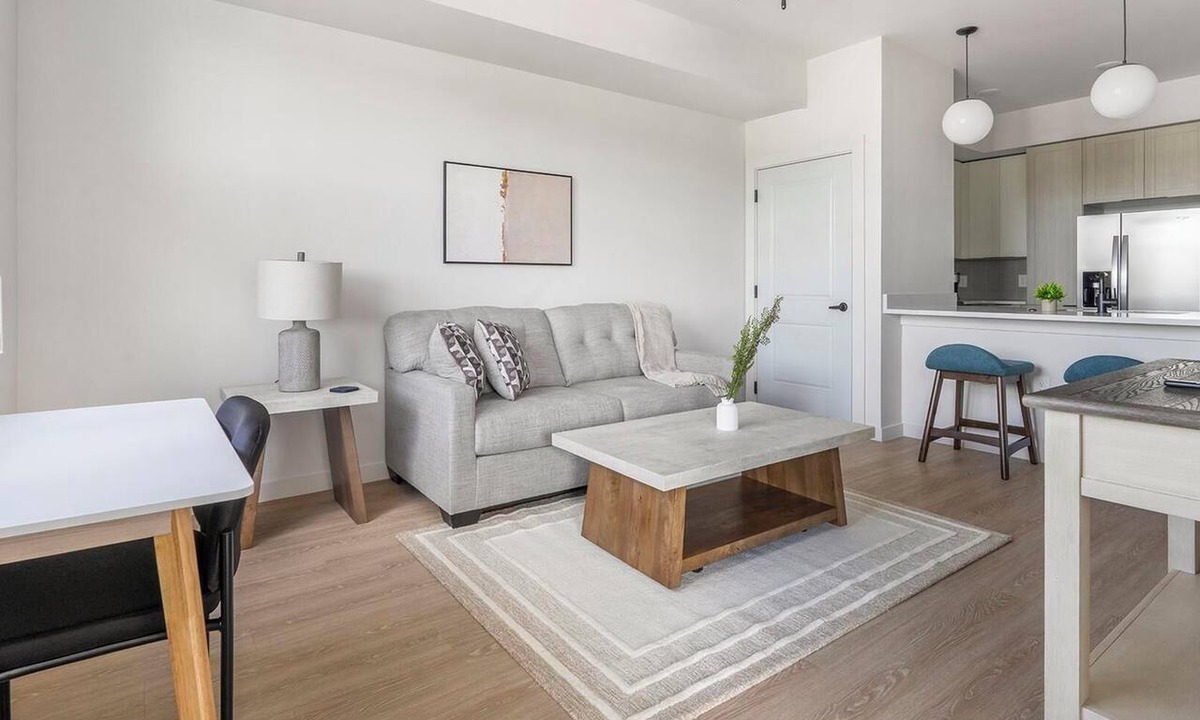 Fort Myers Apartment | Landing | Beautiful 1BD, Clubhouse, Gym