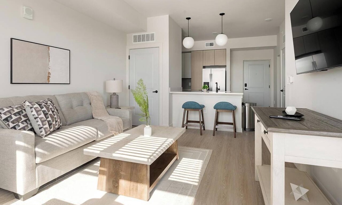 Fort Myers Apartment | Landing | Beautiful 1BD, Gym, Clubhouse