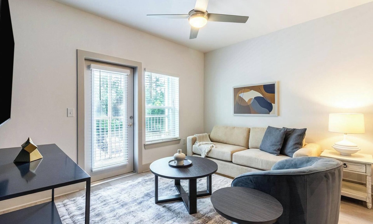 Santa Rosa Beach Apartment | Landing | Chic 1BD, Pool, Gym
