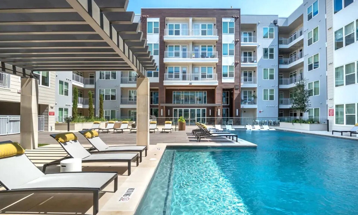 Fort Worth Cultural District Apartment | Landing | Stunning 2BD, Game Room, Gym
