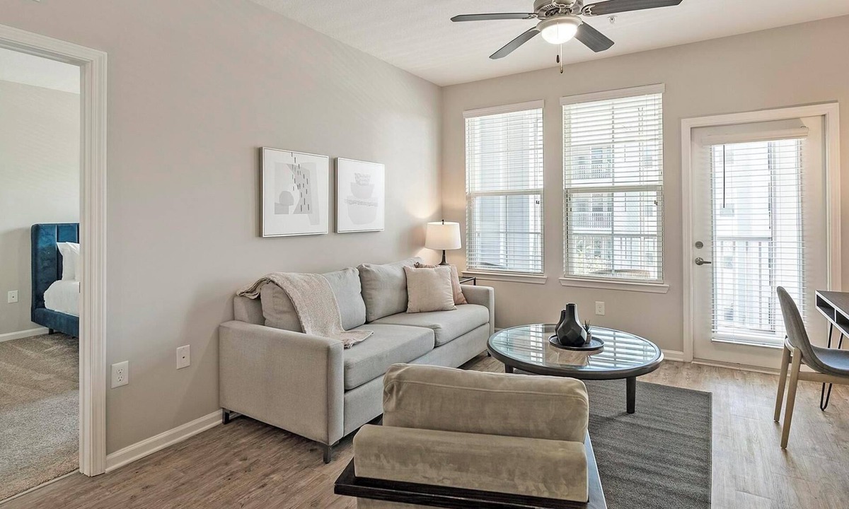 Land O' Lakes Apartment | Landing | Stylish 2BD, Clubhouse, Gym