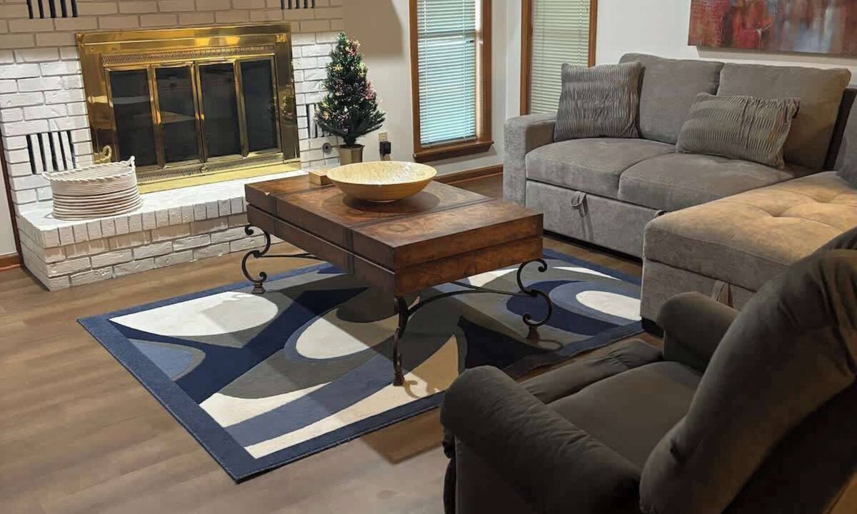 Benton House | Large 2 bedroom/2 bath home in the heart of Benton