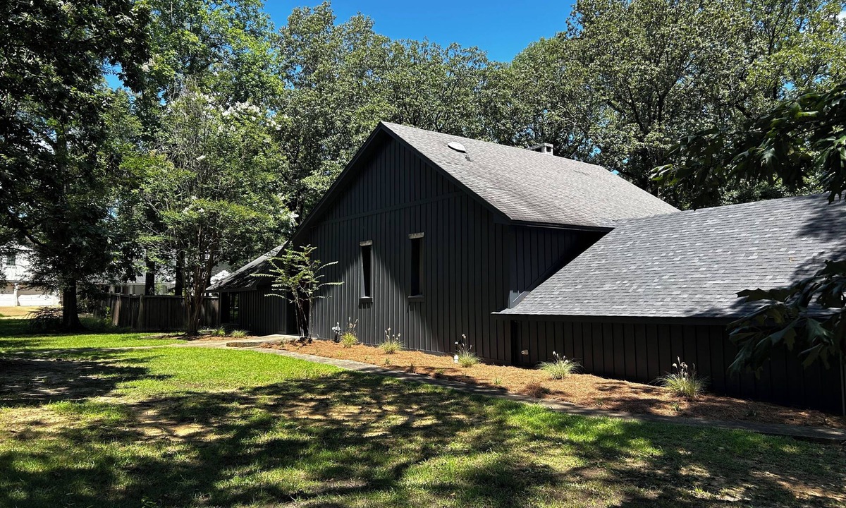 Belden House | Large Contemporary 5-bedroom house with privacy! Sleeps 12